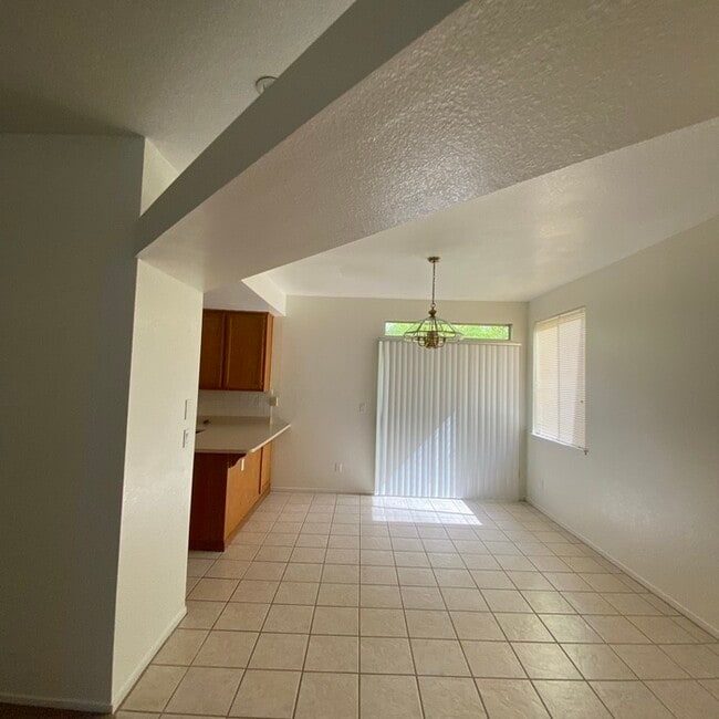 Building Photo - 3bd/2ba home for rent in Sacramento!