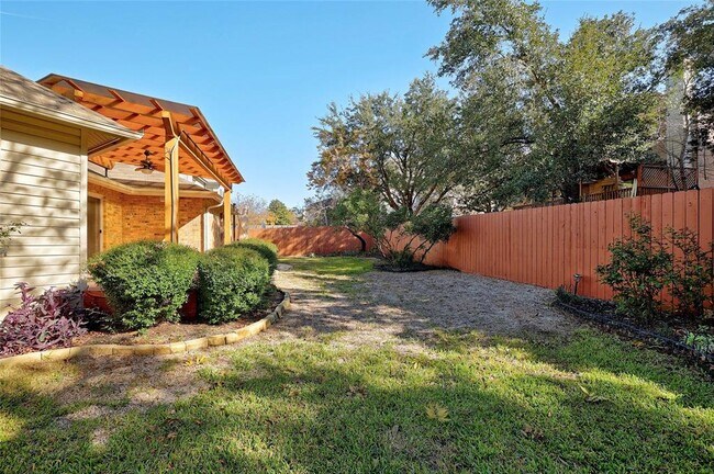 Building Photo - 10905 Claywood Dr