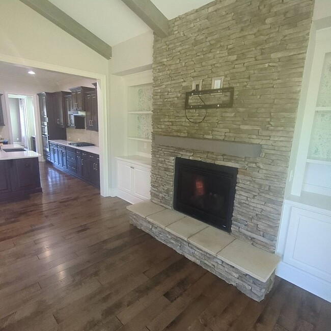 Building Photo - Beautiful 5 bed 4.5 bath in Holly Springs!
