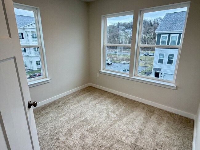 Building Photo - 531 Cooper St