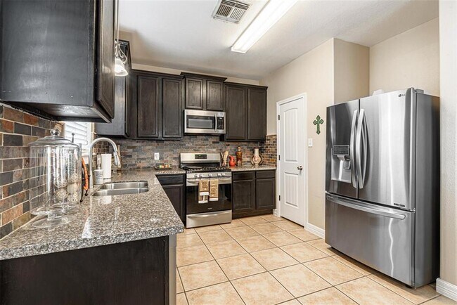 Building Photo - 22439 Highland Point Ln