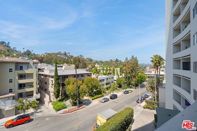 Building Photo - 7250 Franklin Ave