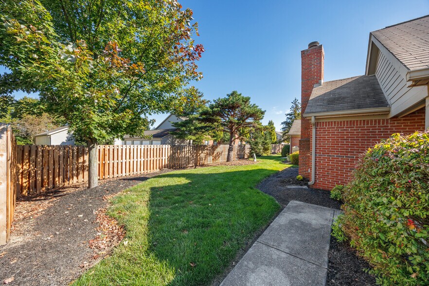 Building Photo - 3906 Sandstone Cir