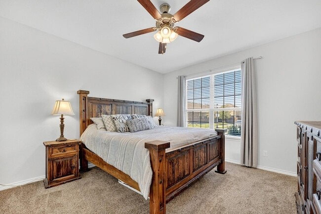 Building Photo - 2209 Barx Dr