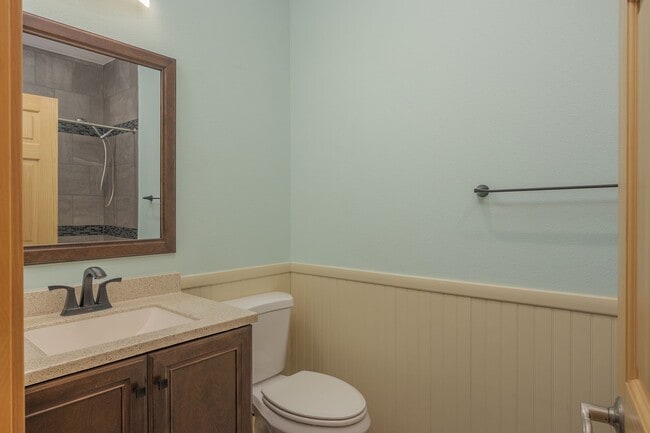 Building Photo - Spacious & Modern 3-Bed, 2-Bath Home with ...