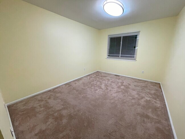 Building Photo - 86 Teal Ct