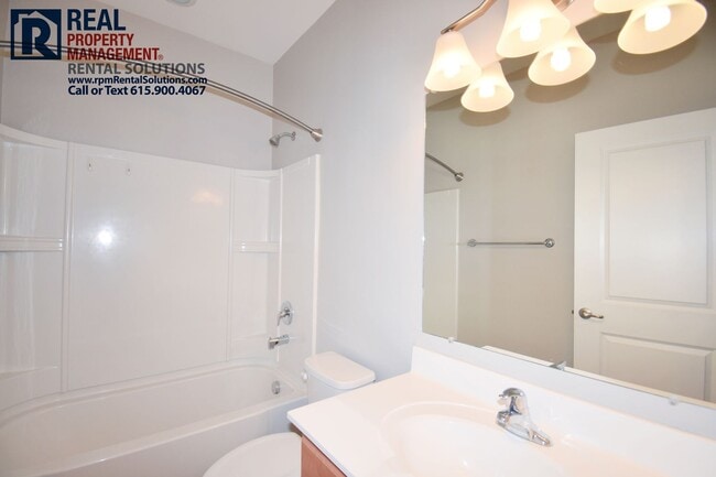 Building Photo - Wonderful 4BR/2.5BA for lease in Franklin, neighborhood pool and playground! Williamson County sc...