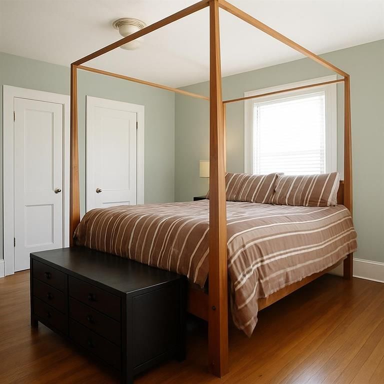 Building Photo - 1228 Grant St SE