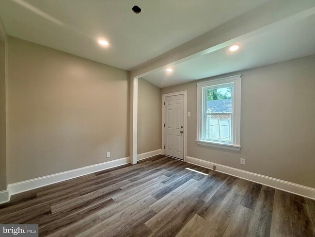 Building Photo - 2602 W 18th St