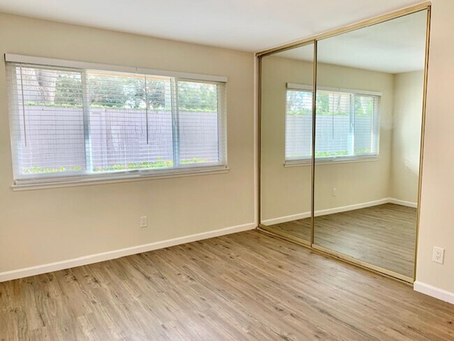 Building Photo - 109 E Channel Islands Blvd