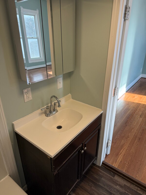 Building Photo - 900 Cherry St