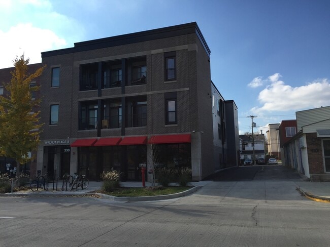 Interior Photo - Walnut Place II - 338 S. Walnut St.