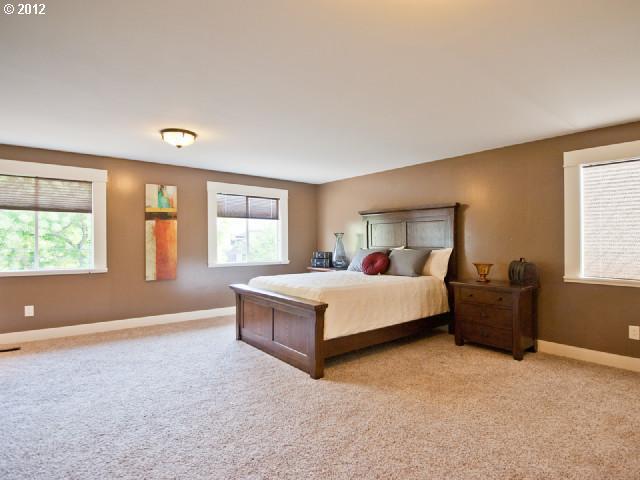 Building Photo - Remodeled Portland 3 Bd/2 Bth Craftsman Home.