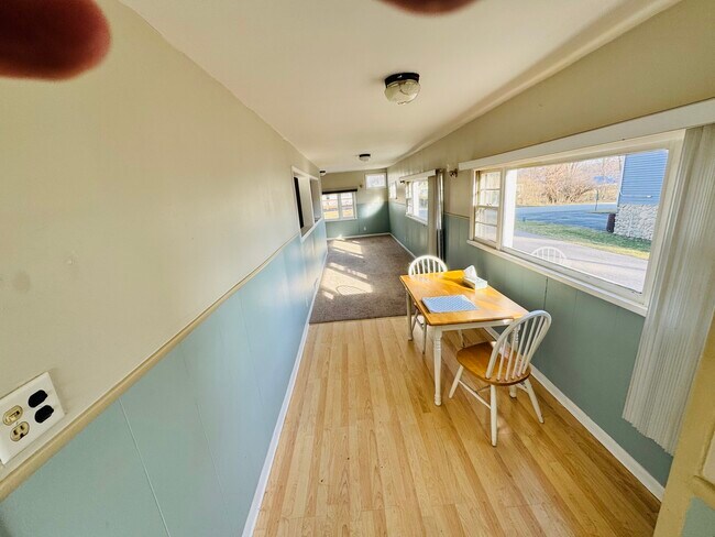 Building Photo - 42160 N 6th Ave