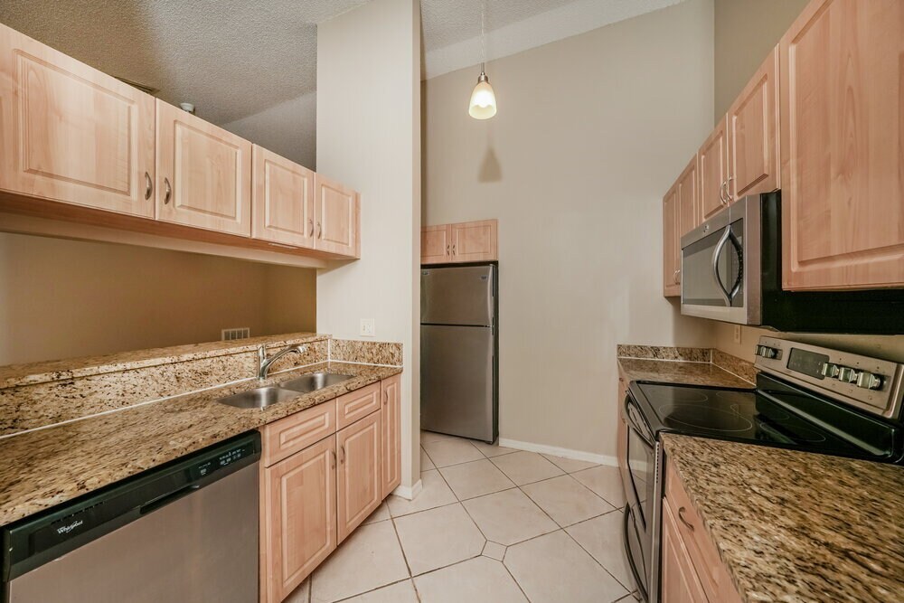 Building Photo - 1455 Thornbank Ln