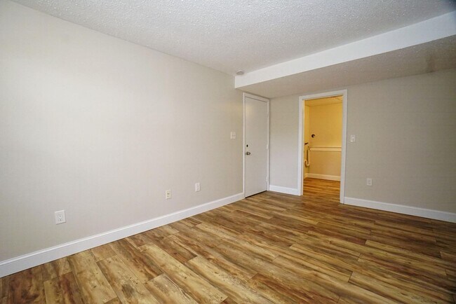 Building Photo - 42 Woodfield St