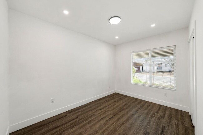 Building Photo - For Rent Completely remodeled home in midt...