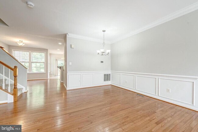 Building Photo - 43122 Forest Edge Square