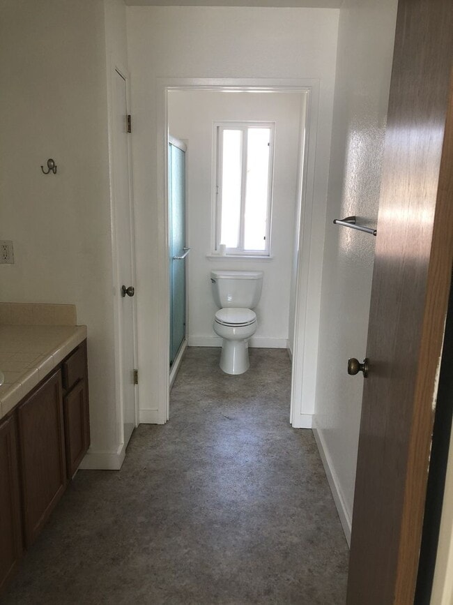 Building Photo - Coastal Living in Sought-After Twin Lakes - 2BR/2.5BA Home