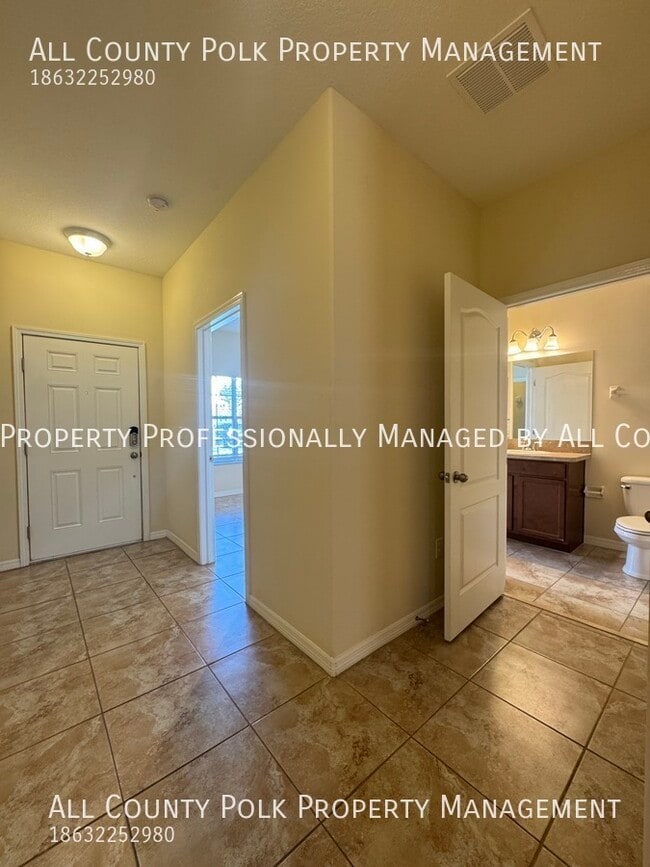 Building Photo - 4026 Winding Vine Dr