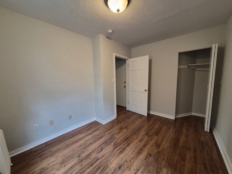 Building Photo - 214 Hanover St