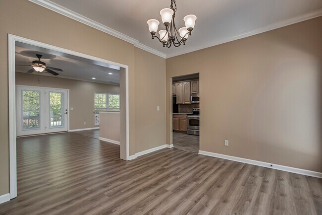 Building Photo - 111 Waynoka Ln