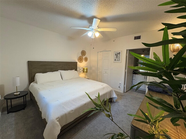 Building Photo - 780 S Sapodilla Ave