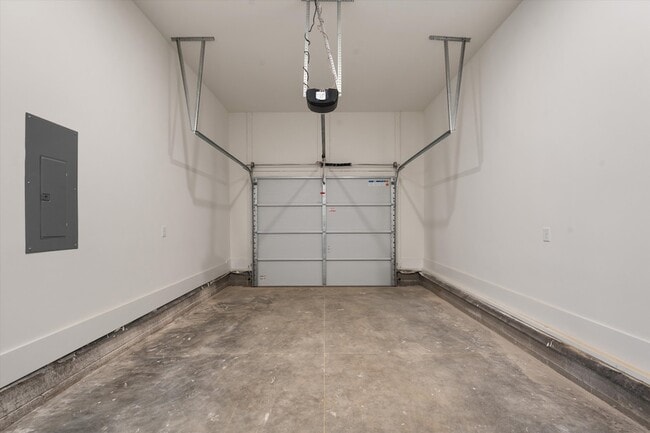 Building Photo - 1802 10th Ave N