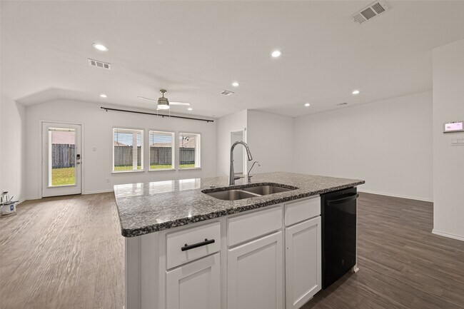 Building Photo - 14224 Dream Rd