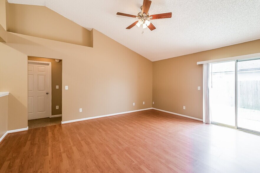 Building Photo - 1786 Sheraton Lakes Cir