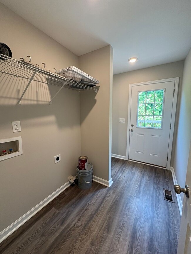 Building Photo - Cute Ranch Home located in Cabarrus County