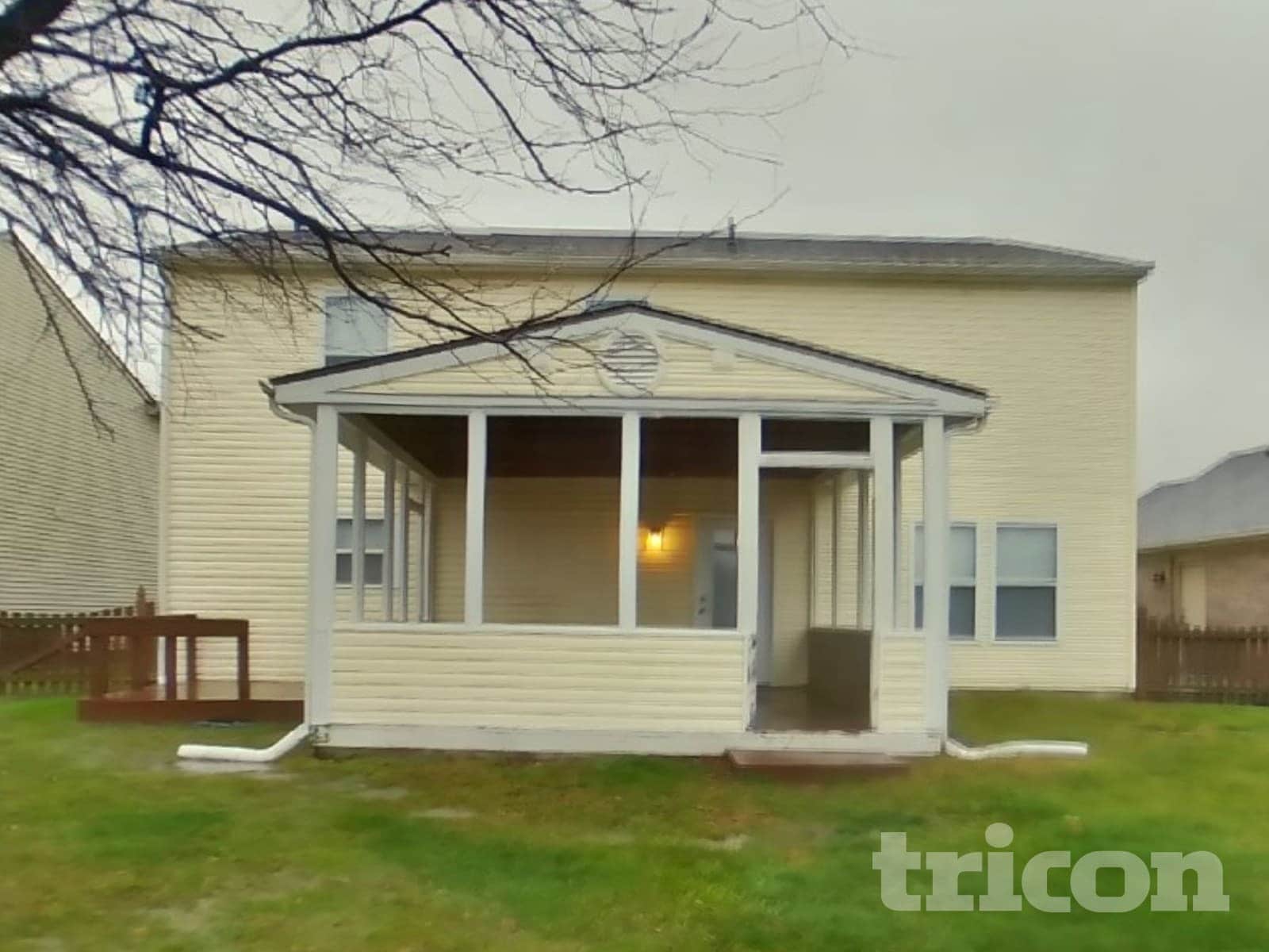 Building Photo - 2322 Edgewater Cir