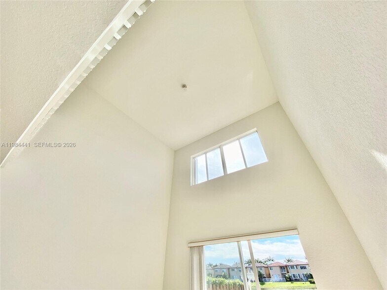 Building Photo - 11522 NW 69th Ter