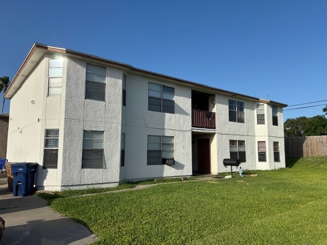 Primary Photo - 825 Quetzal St