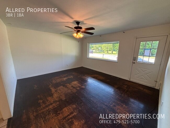 Building Photo - 2832 W Mt Comfort Rd