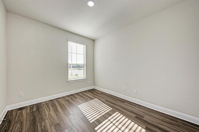 Building Photo - 120 Snowy Plover Ln