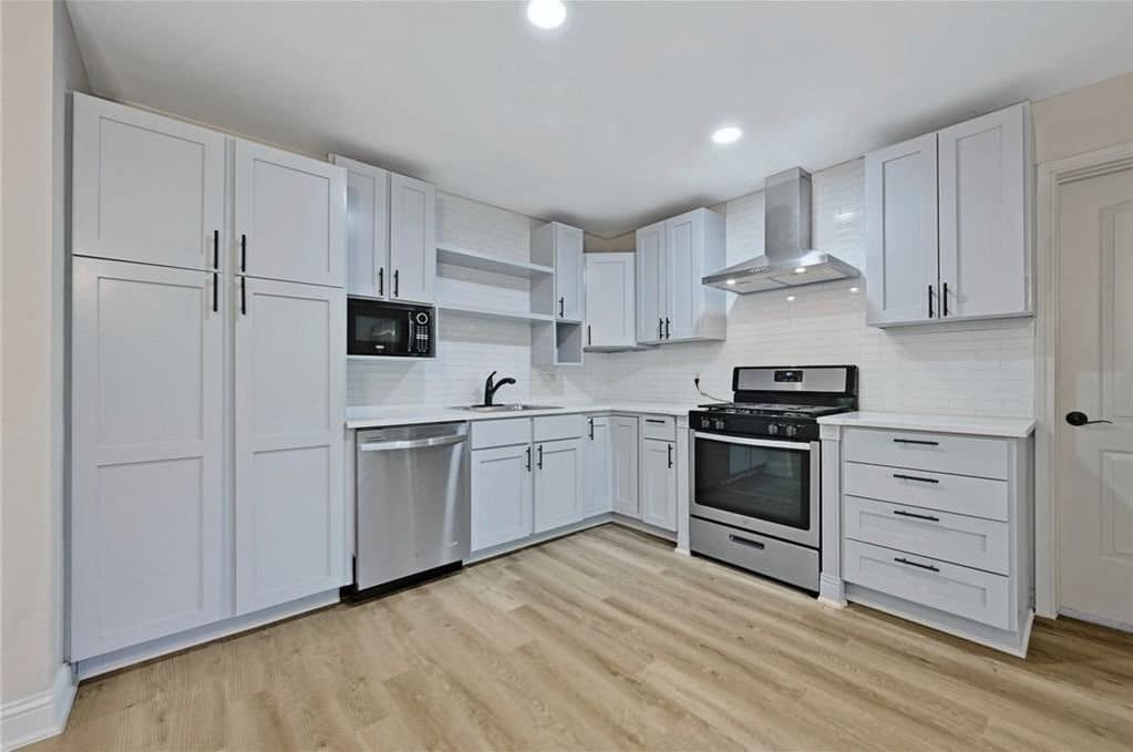 Building Photo - 4603 Lennox Dr
