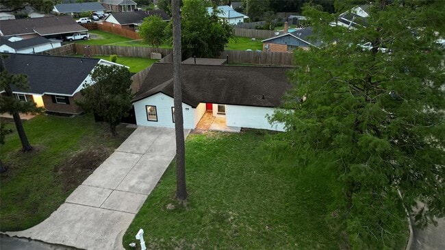 Building Photo - 12115 Wood Forest Dr