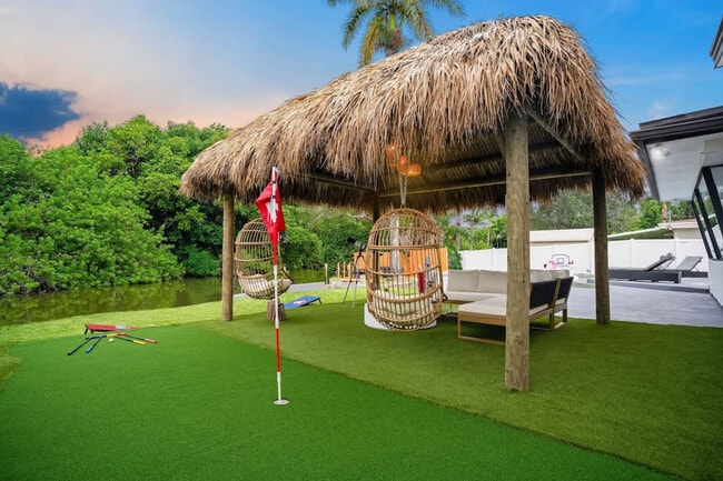 Building Photo - 20140 NE 25th Ct