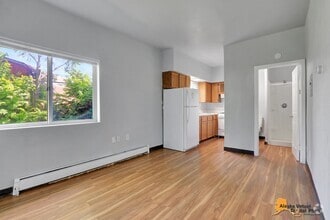 Building Photo - 3901 Northwood Dr