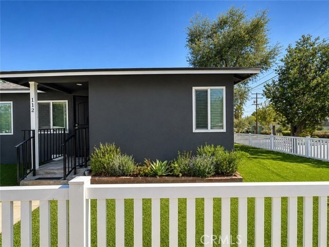 Building Photo - 112 Grandview St