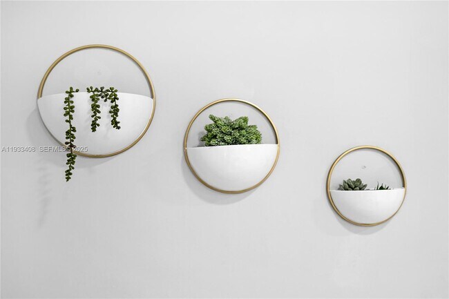 Building Photo - 437 NE 107th St