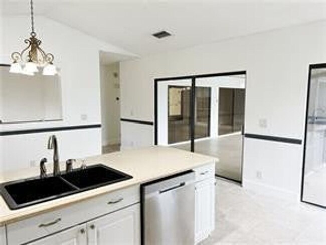 Building Photo - 11282 NW 44th St