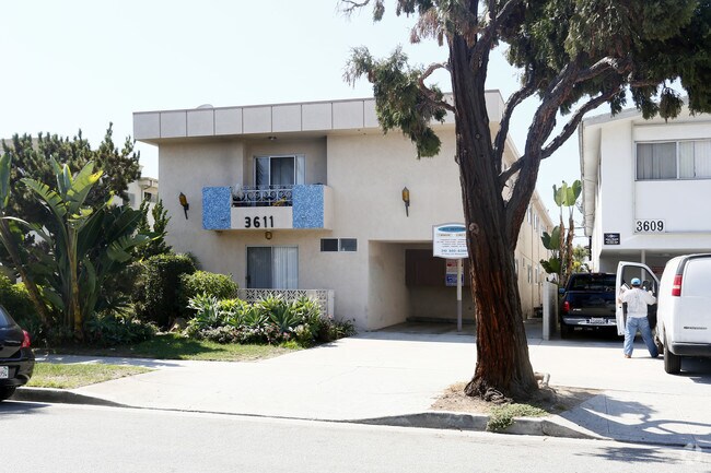 Primary Photo - 3611 Mentone Ave