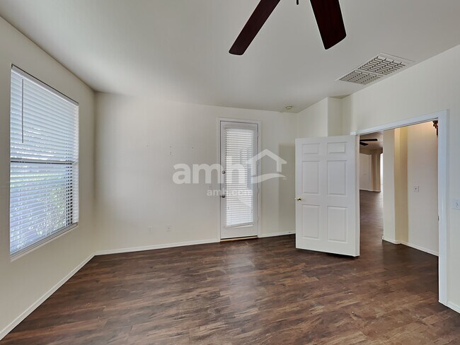 Building Photo - 2363 E Omega Dr