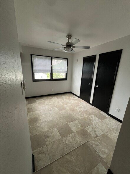 Building Photo - 518 5th St