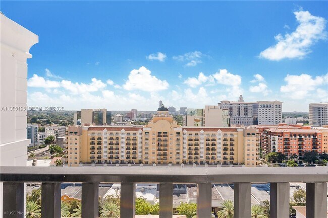 Building Photo - 10 Aragon Ave