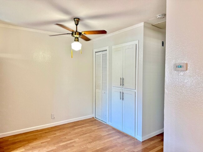 Building Photo - $2,250 / 1 BEDROOM CONDO - PRIME LOCATION!