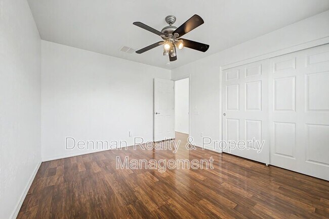 Building Photo - 2048 W Monte Cristo Ave
