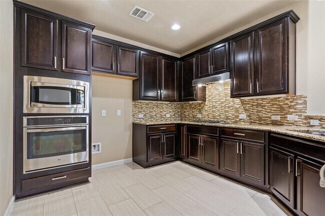 Building Photo - 7324 Bandera Ranch Trail